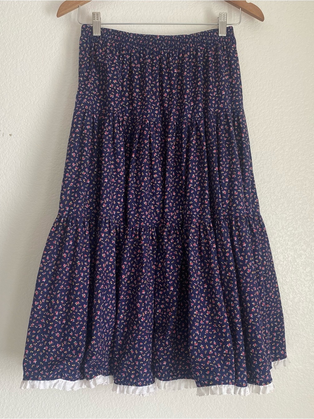 Vintage boho prairie peasant skirt tiered ditsy floral print with eyelet trim M